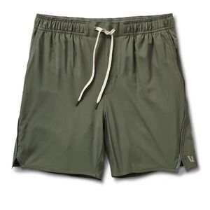 Vuori Men’s Trail Shorts size large